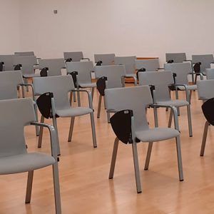 Otra sala del Espacio Fundación Pablo VI, ideal para eventos, reuniones, congresos, exposiciones y sesiones formativas.