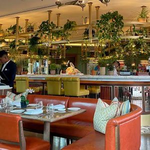 Interior del espacio Restaurante Four Seasons en Madrid, ideal para celebraciones y eventos.